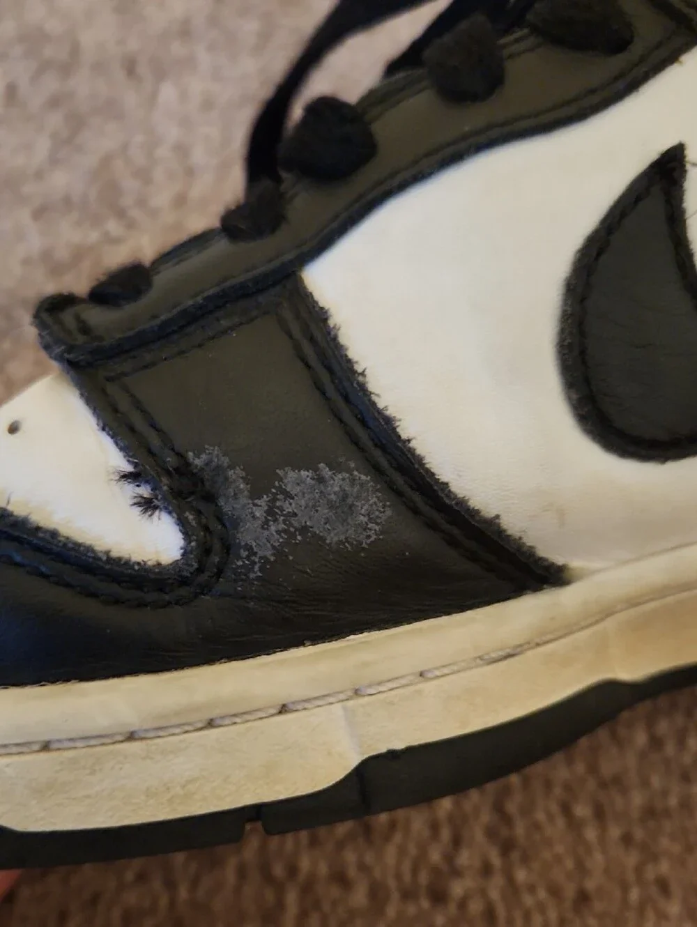 Nike Youth Black and White Low-Top Sneakers, 6.5Y
